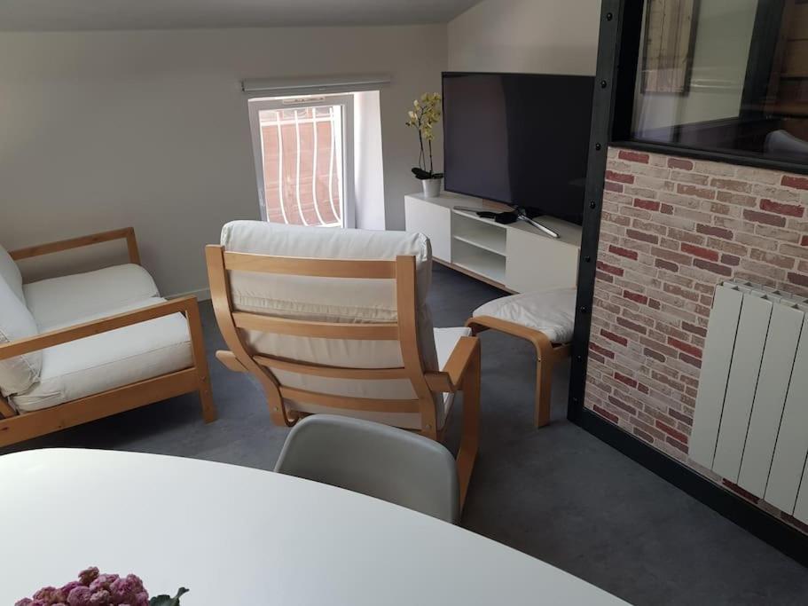 Petite Maison Type Loft En Plein Bourg D'Ambazac Εξωτερικό φωτογραφία